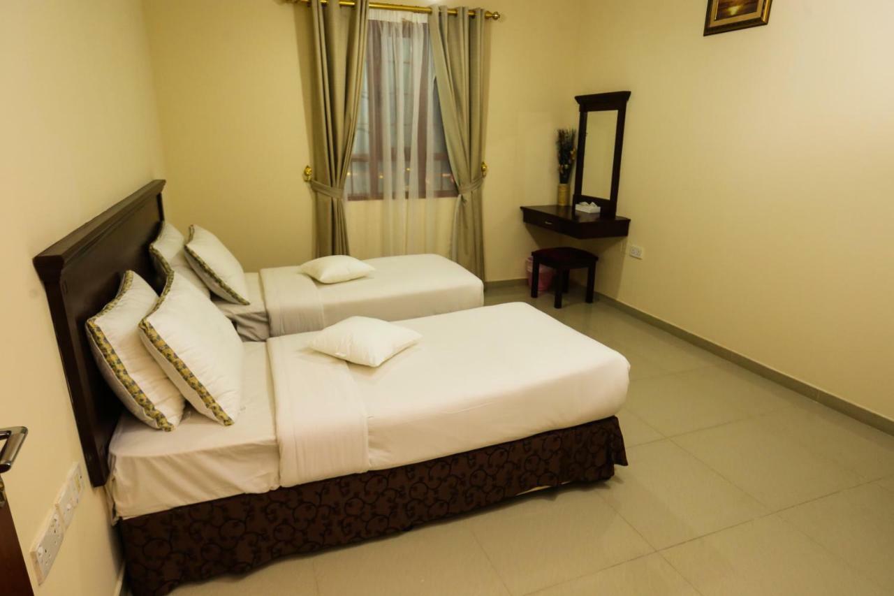 Jarzez Hotel Apartments Al Hail Seeb Exteriér fotografie
